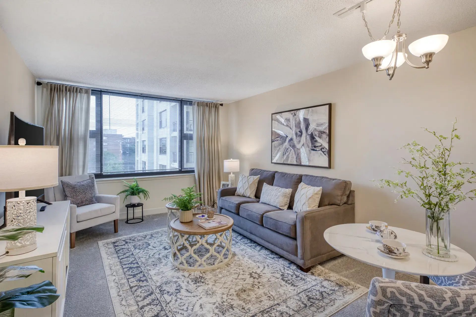 Discovery Village Des Plaines 30